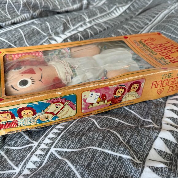 Vintage Raggedy Ann Doll in Original Box + Classic Raggedy Ann Storybook Collect - Picture 3 of 12